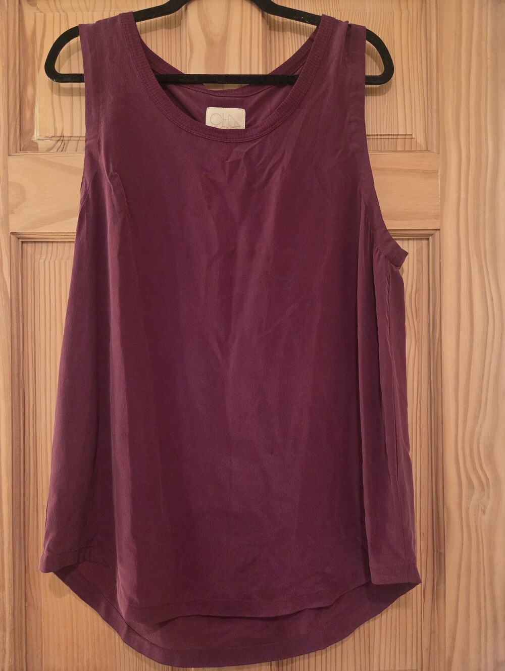 Chaser Brand Silk Blend Tank maroon Sz Medium South Moon Under NWT